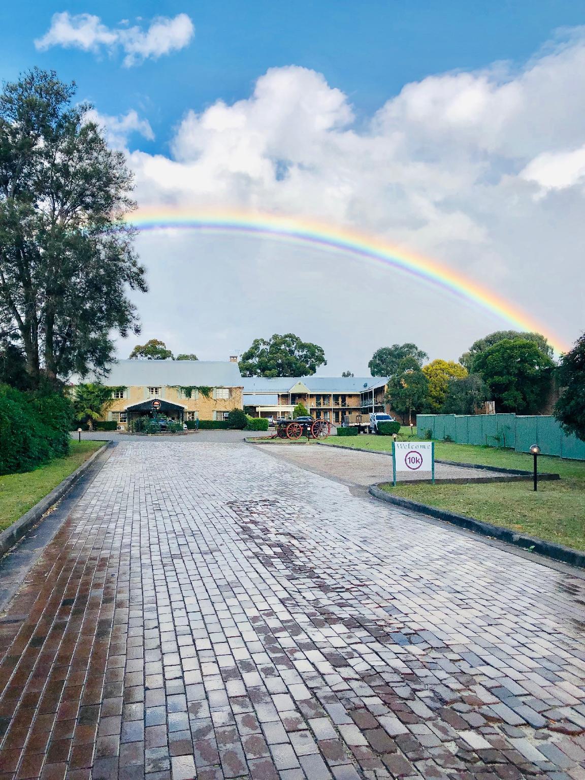 Ngoại cảnh khách sạn