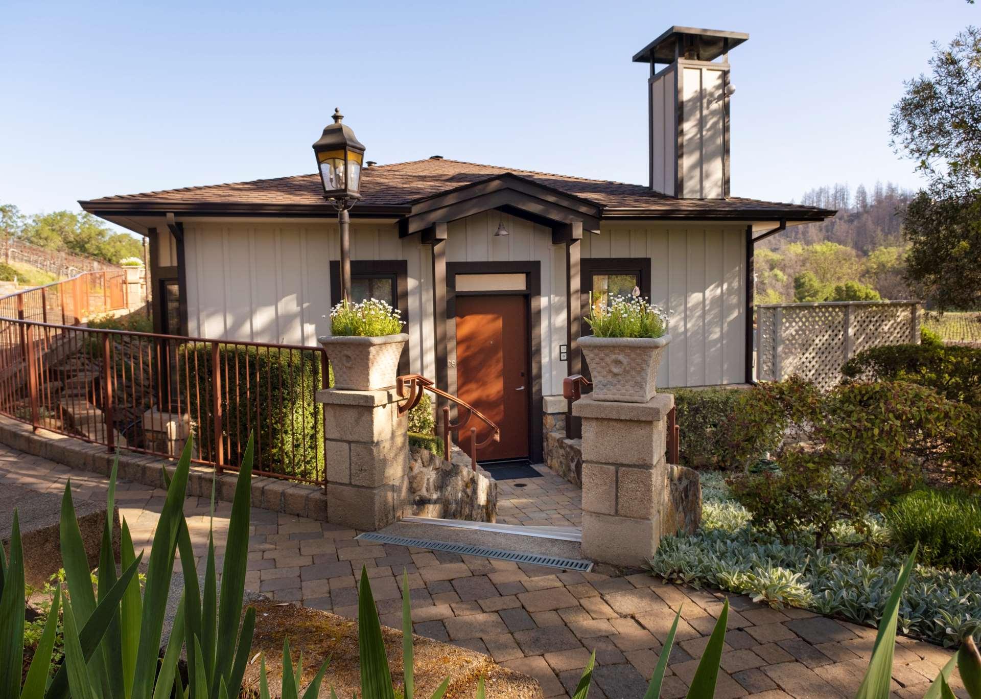 Ngoại cảnh khách sạn