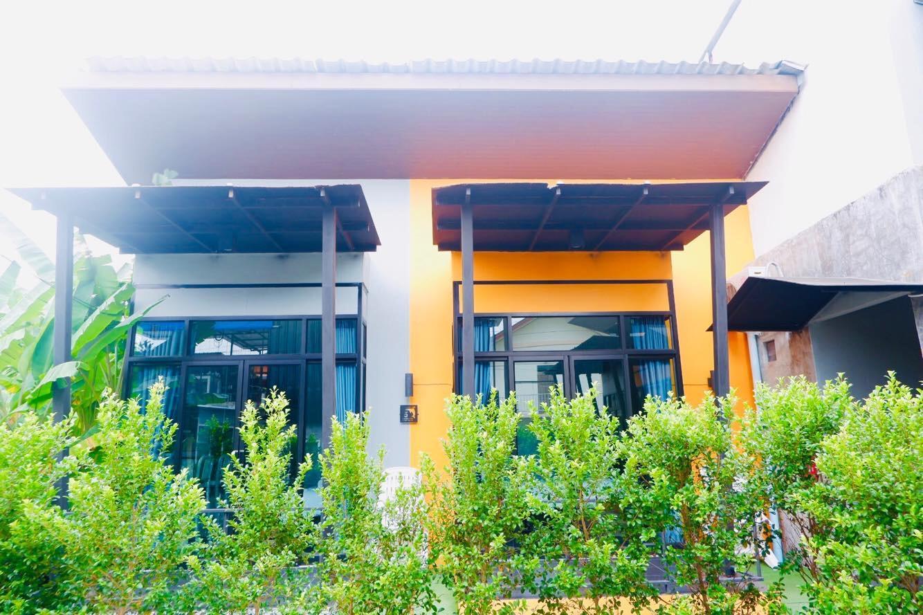 Khu vực xung quanh