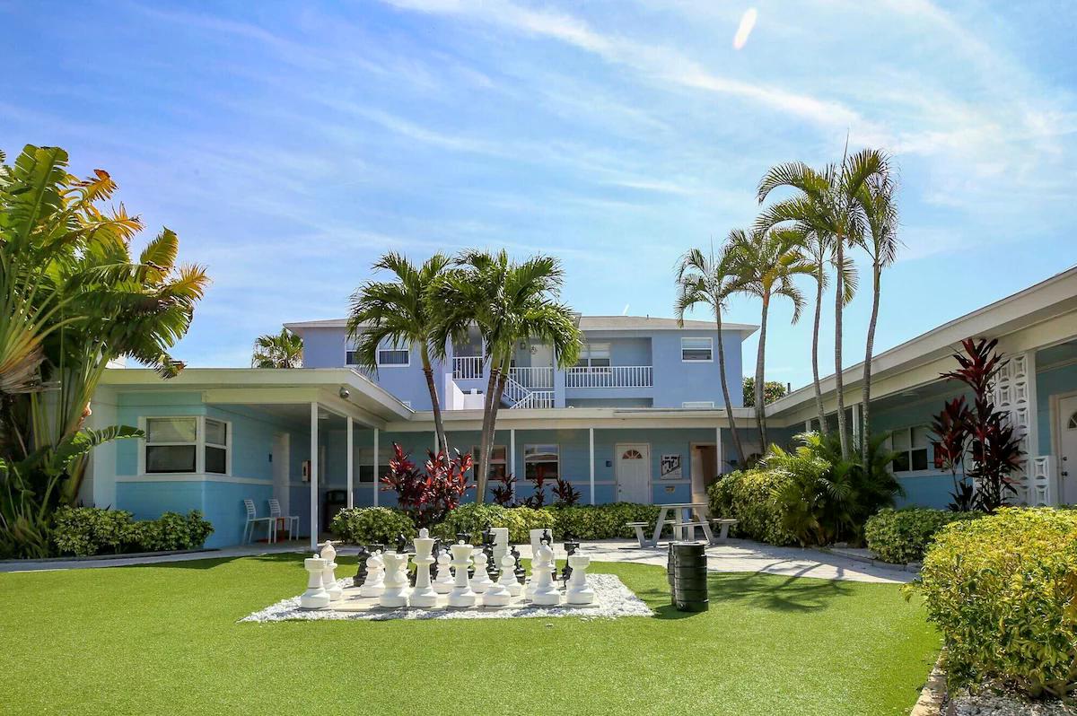 Ngoại cảnh khách sạn