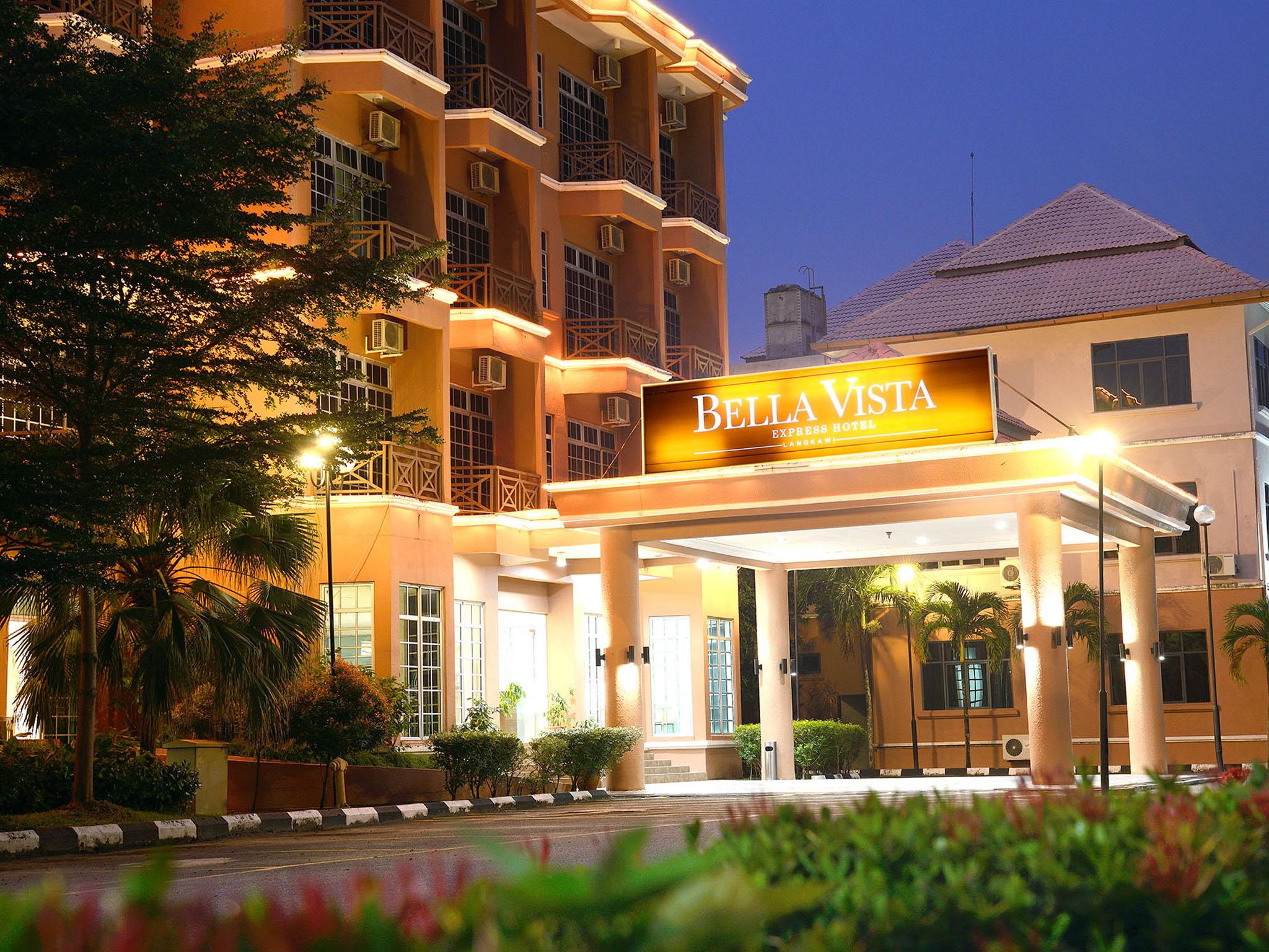 Ngoại cảnh khách sạn