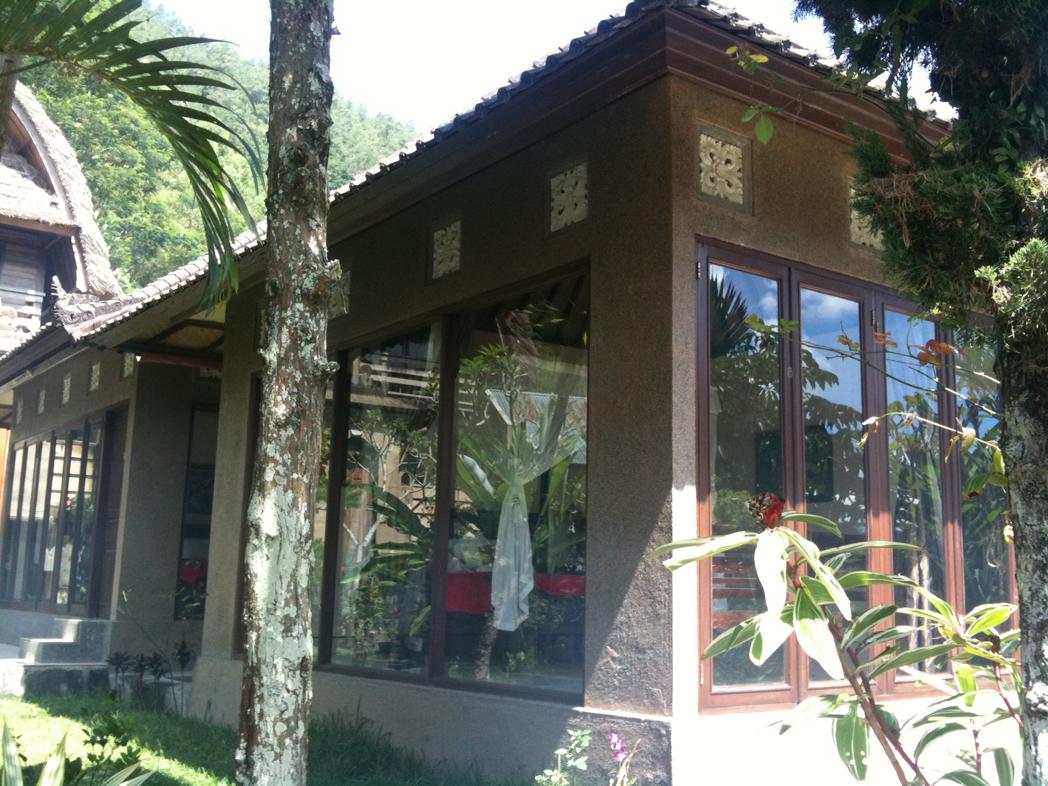 Ngoại cảnh khách sạn