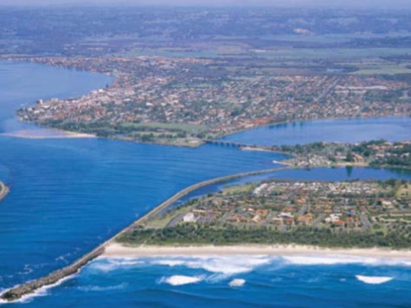 Khu vực xung quanh