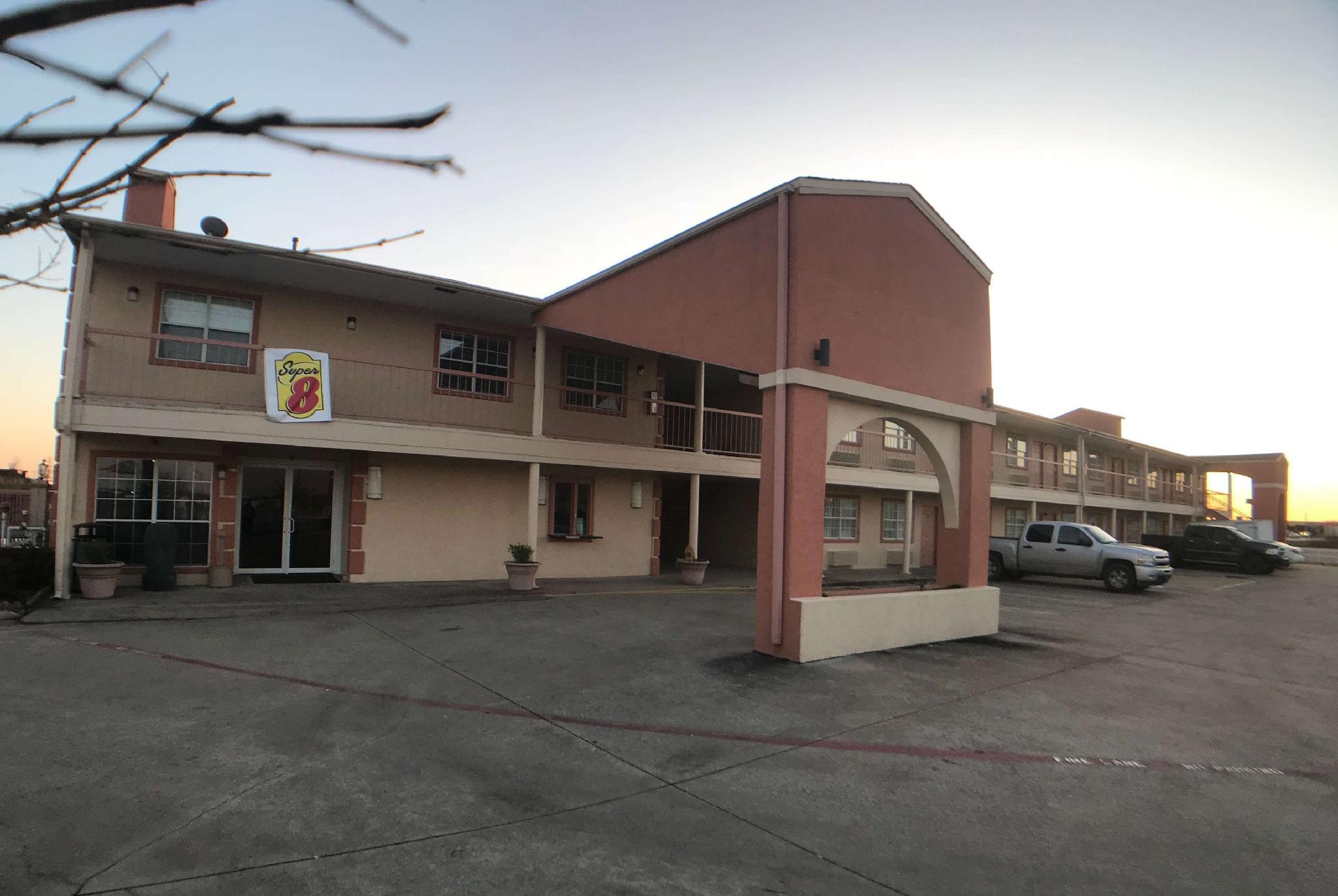 Ngoại cảnh khách sạn