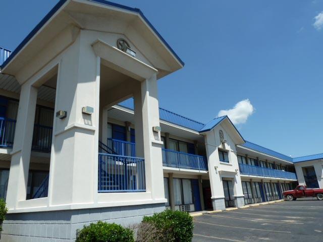 Ngoại cảnh khách sạn