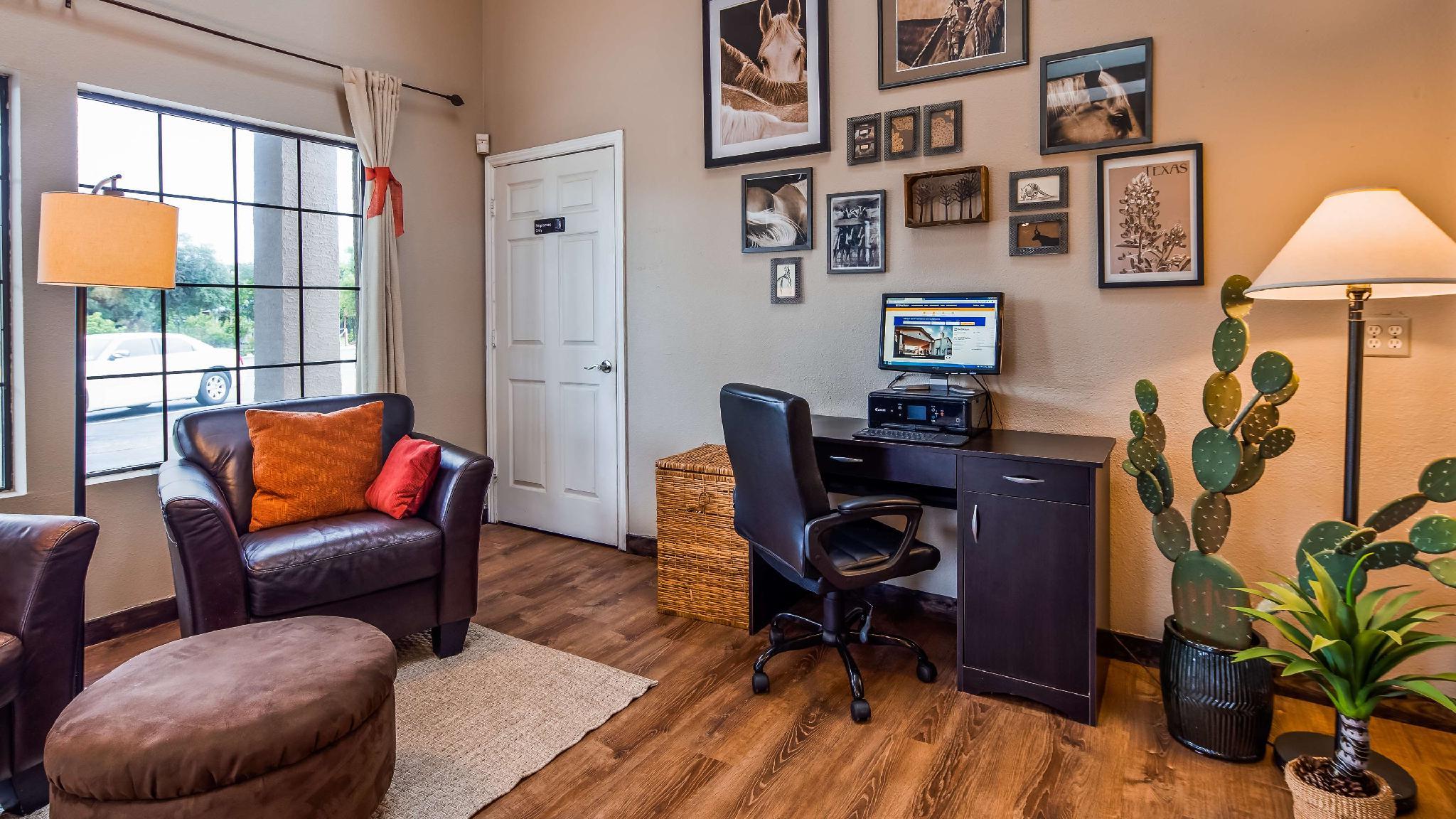 Trung tâm hội nghị