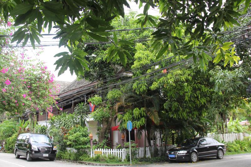 Ngoại cảnh khách sạn