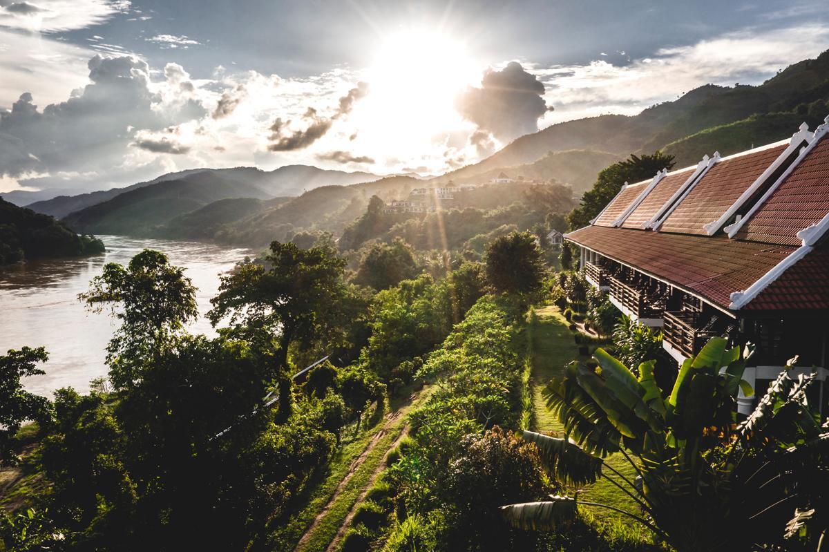 Ngoại cảnh khách sạn