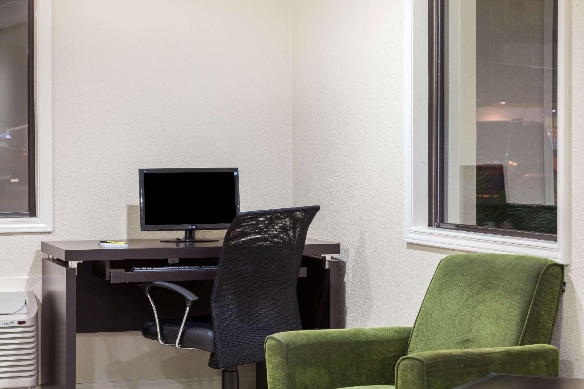 Trung tâm hội nghị