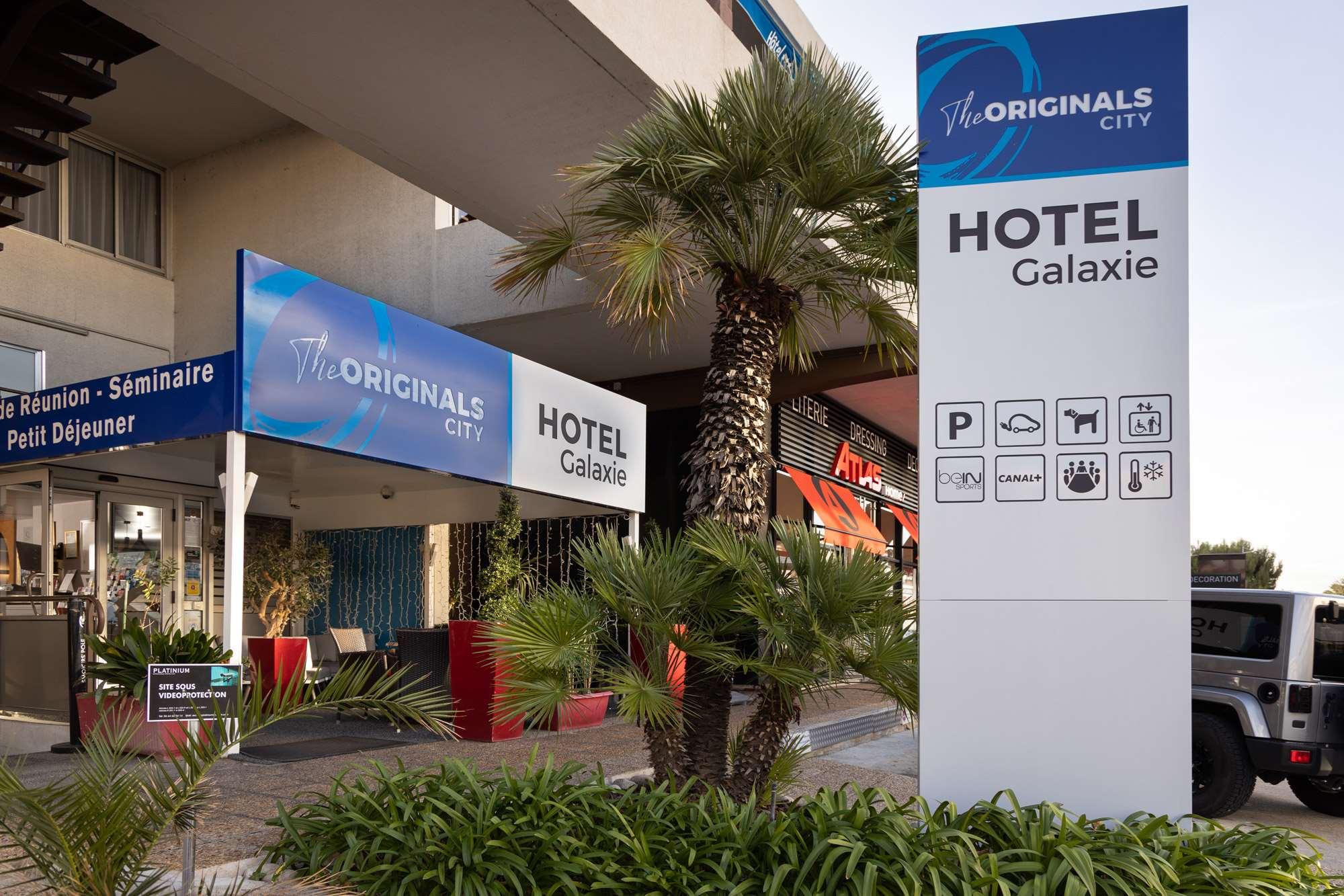 Ngoại cảnh khách sạn