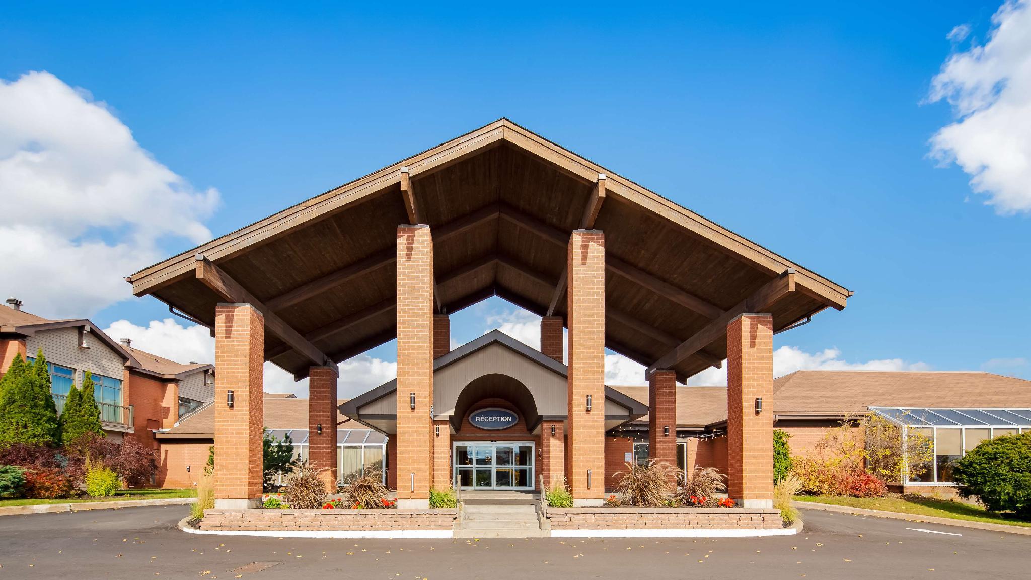 Ngoại cảnh khách sạn