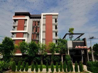 Ngoại cảnh khách sạn