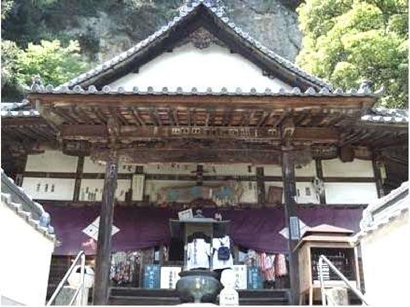 Nơi tham quan gần đây