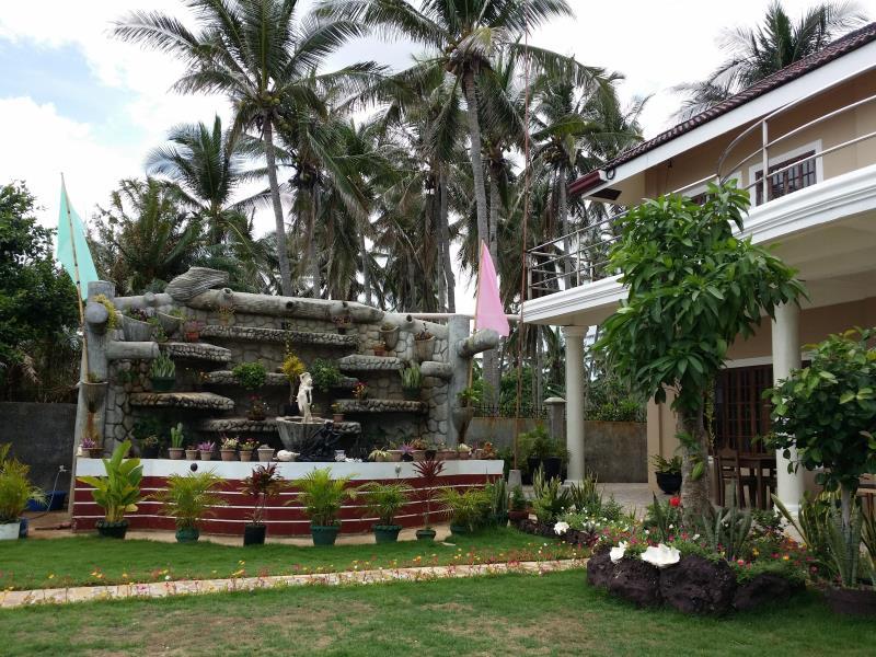 Khu vực xung quanh
