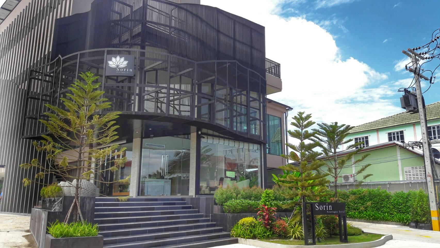 Ngoại cảnh khách sạn