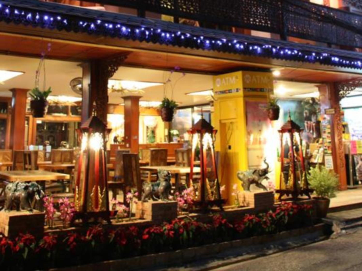 Ngoại cảnh khách sạn