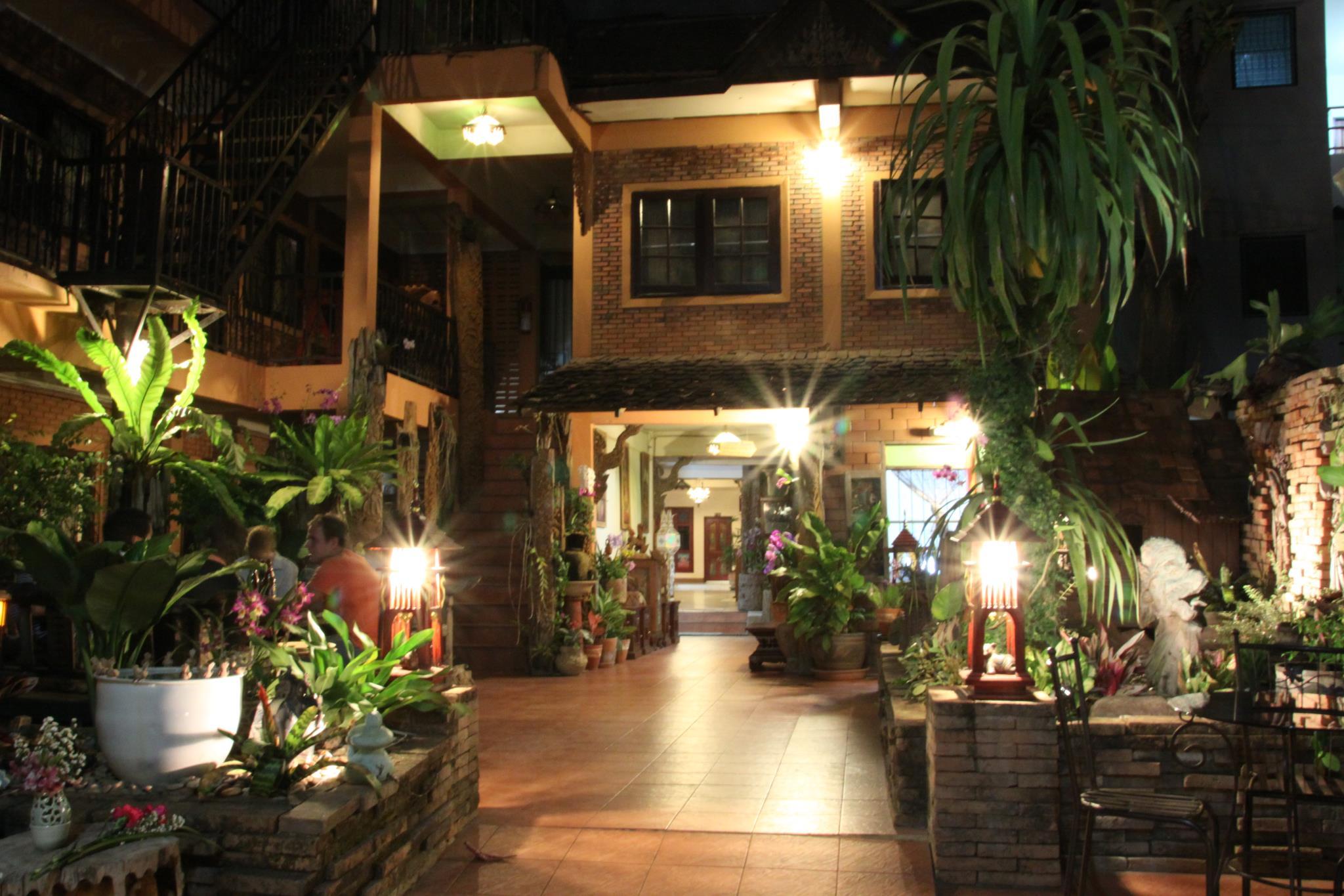 Ngoại cảnh khách sạn