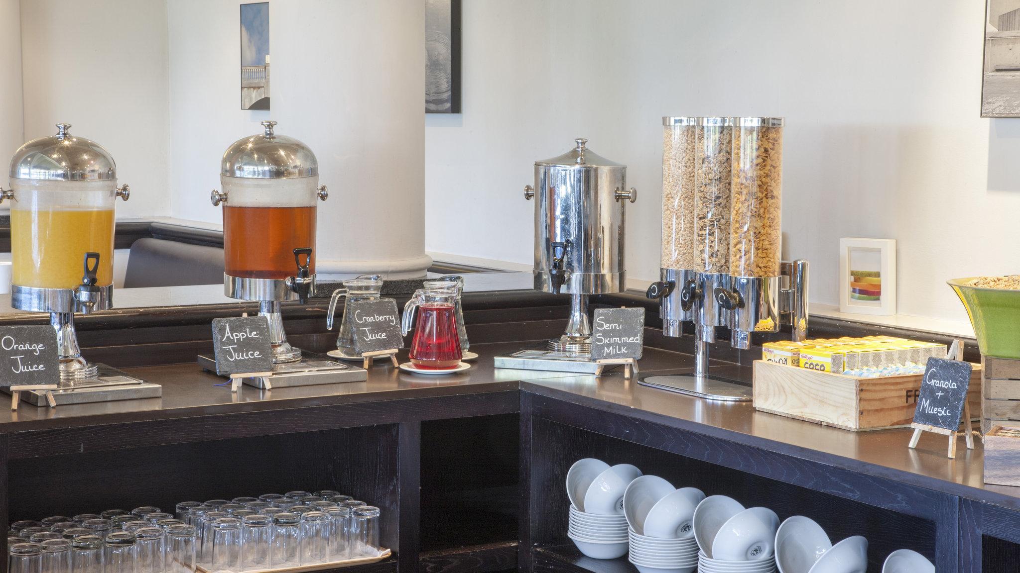 Đồ ăn và thức uống