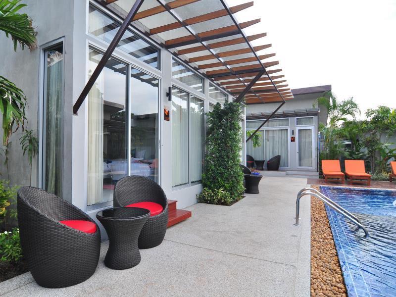 Khu vực xung quanh