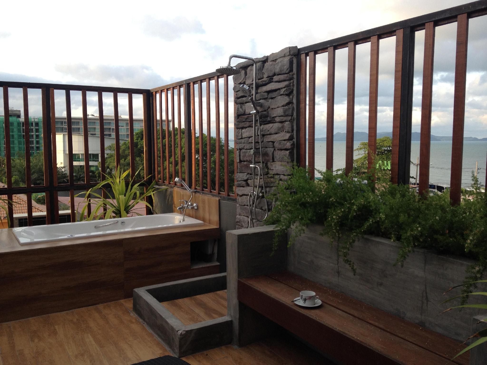 Bồn tắm nước nóng