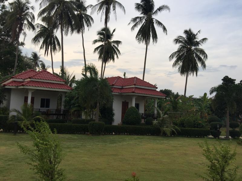 Khu vực xung quanh