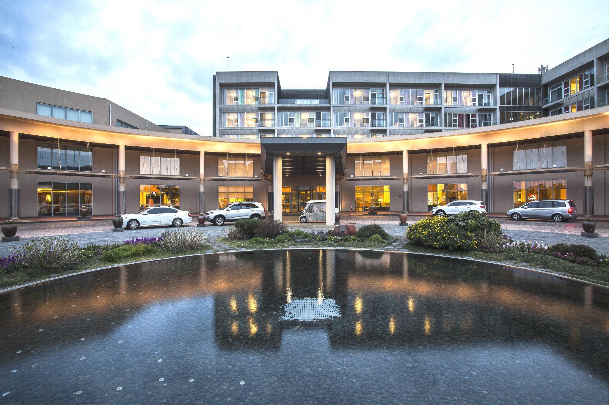 Ngoại cảnh khách sạn