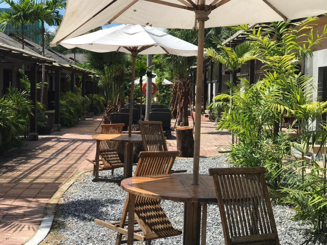 Khu vực xung quanh