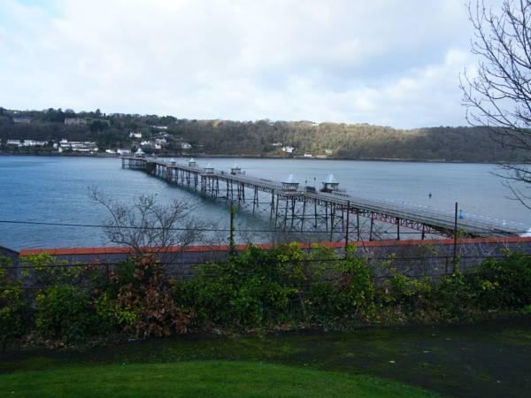 Khu vực xung quanh