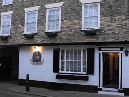 Ngoại cảnh khách sạn