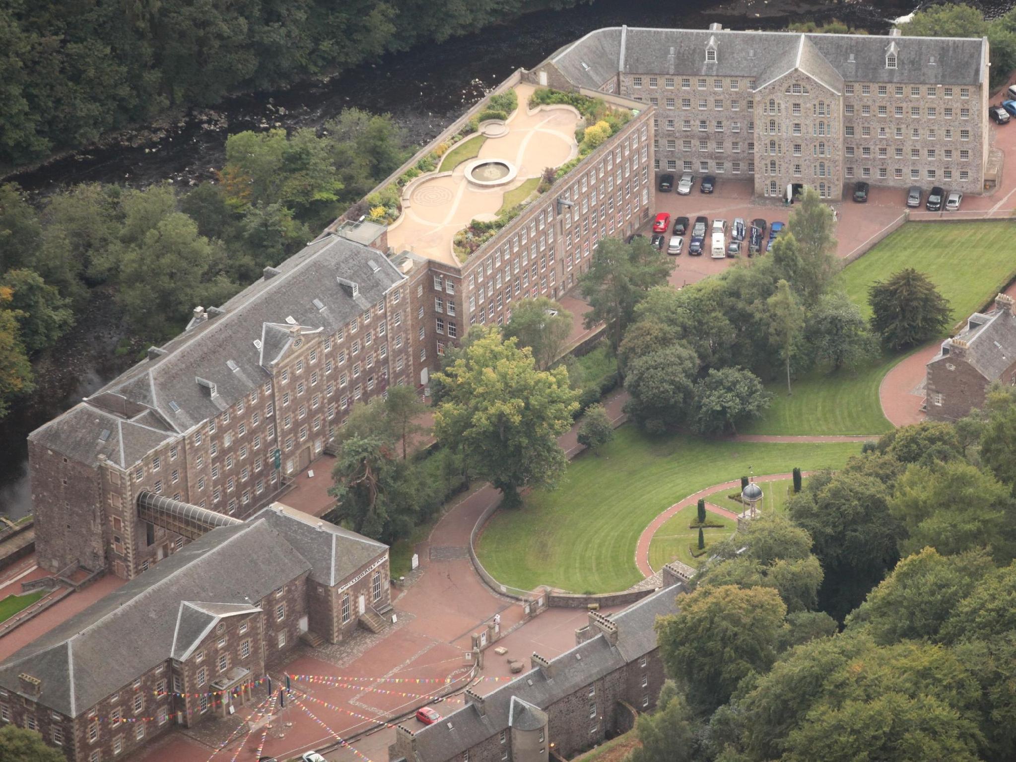 Khu vực xung quanh