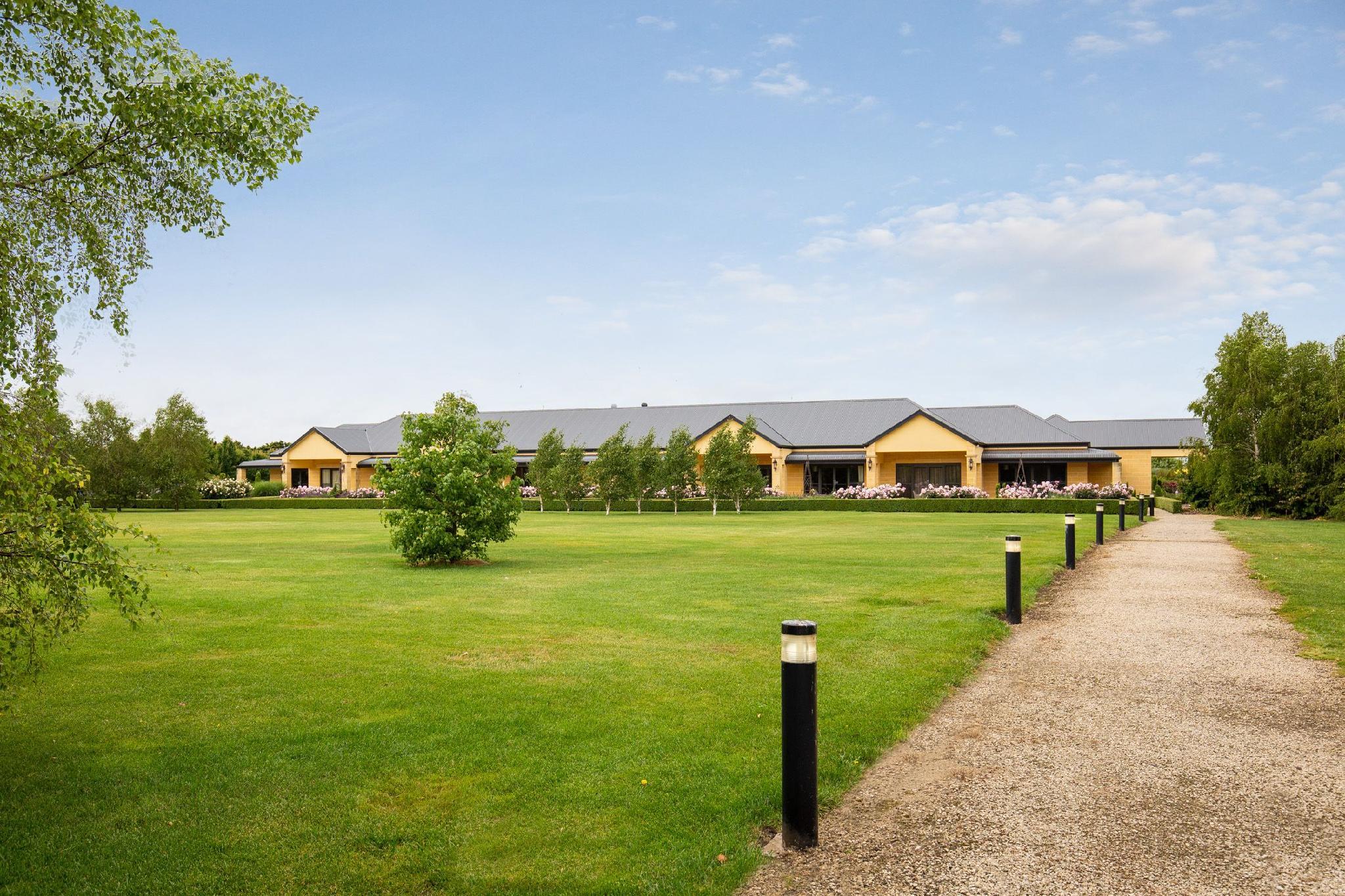 Ngoại cảnh khách sạn