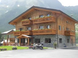 Ngoại cảnh khách sạn