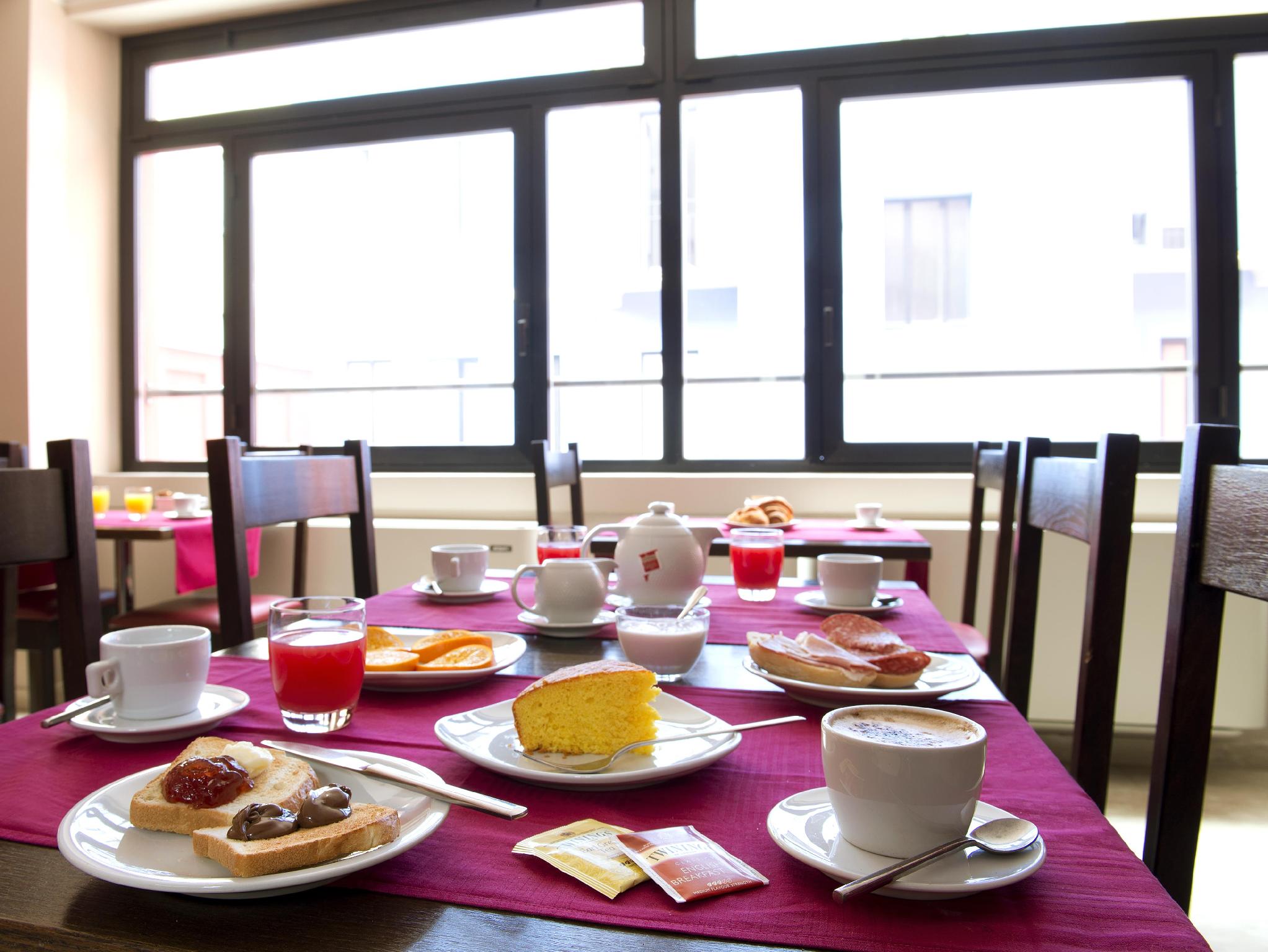 Đồ ăn và thức uống