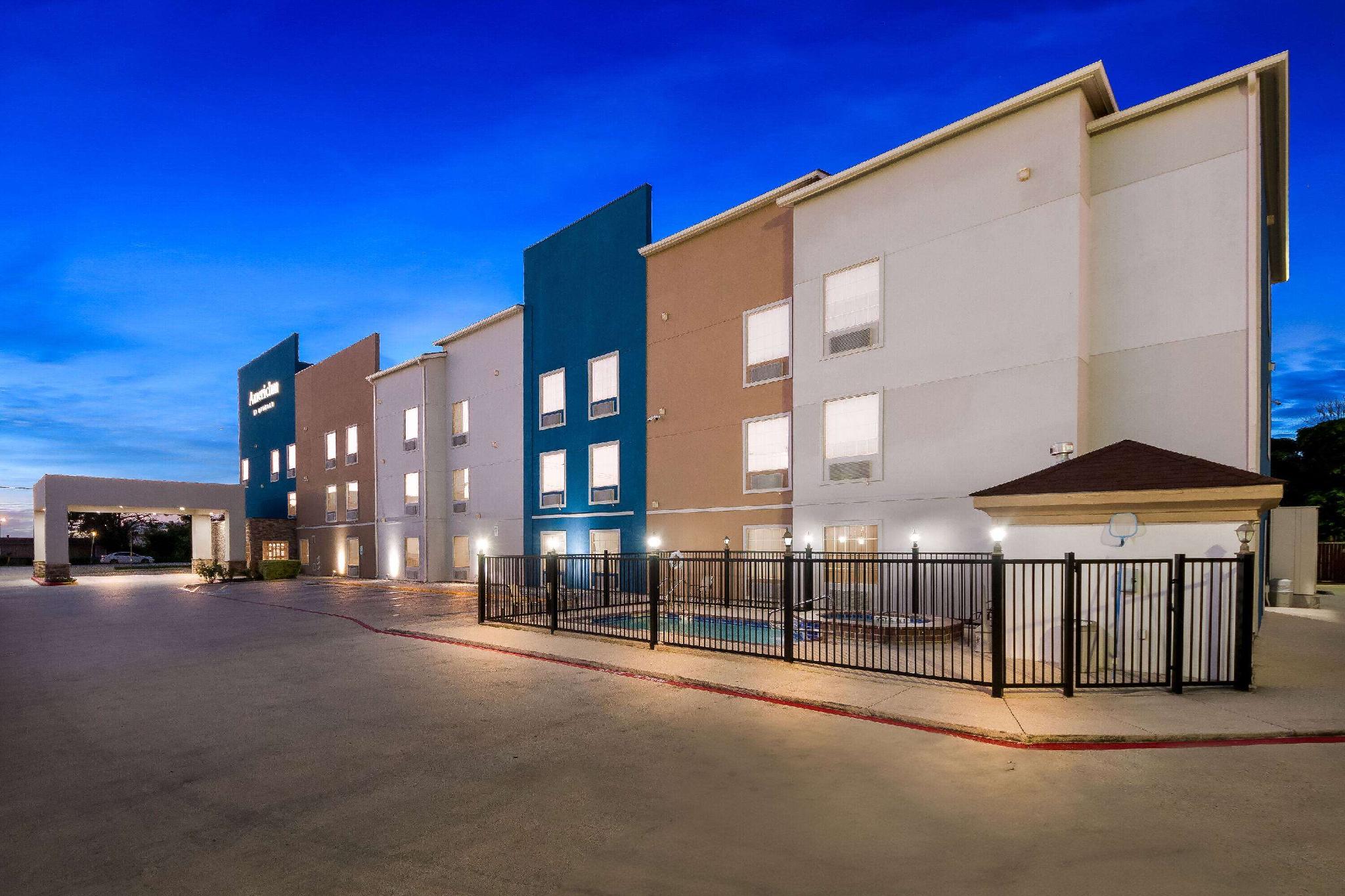 Ngoại cảnh khách sạn