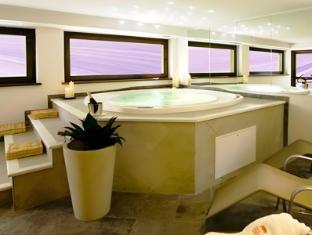 Bồn tắm nước nóng