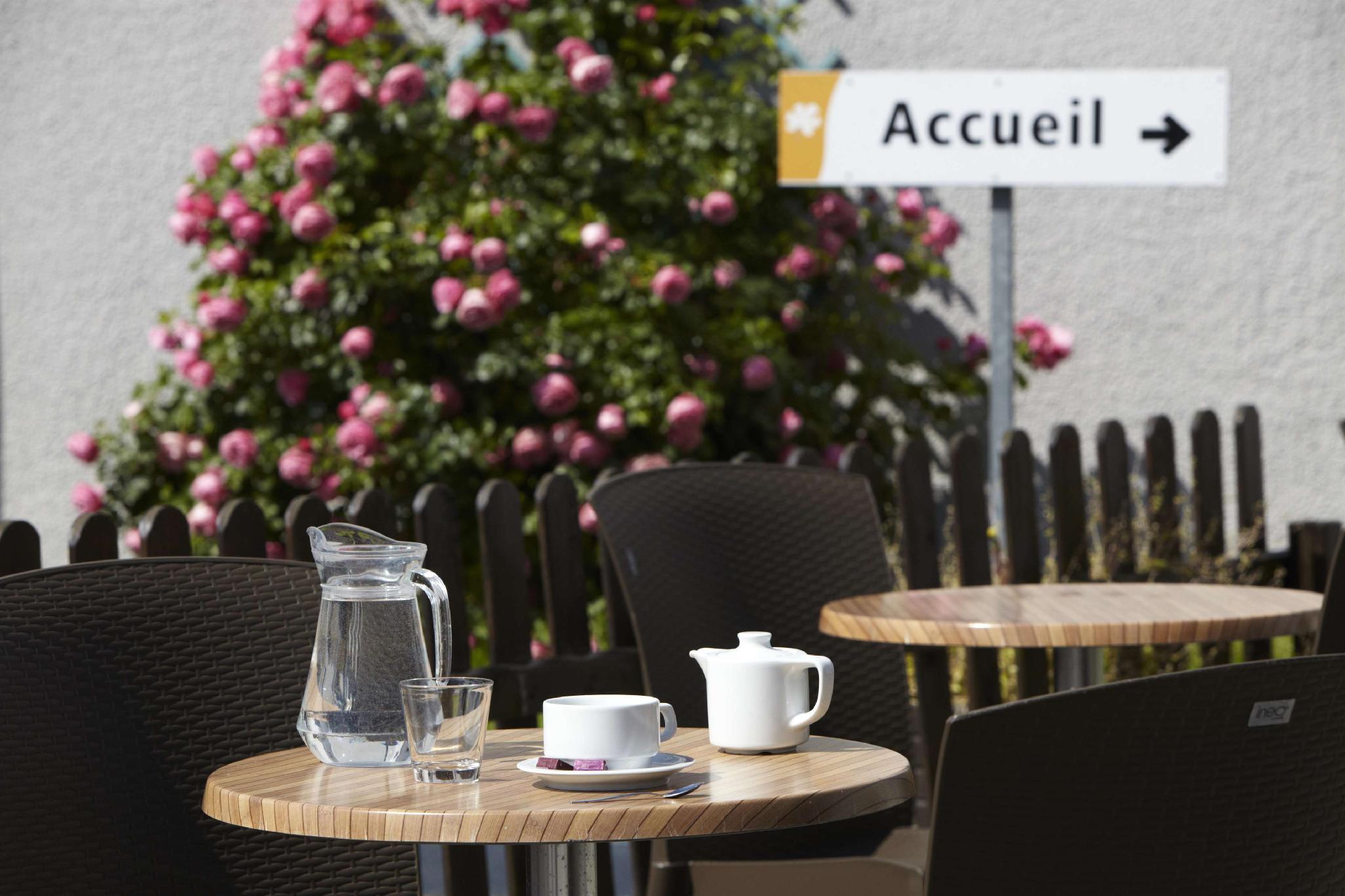 Ngoại cảnh khách sạn