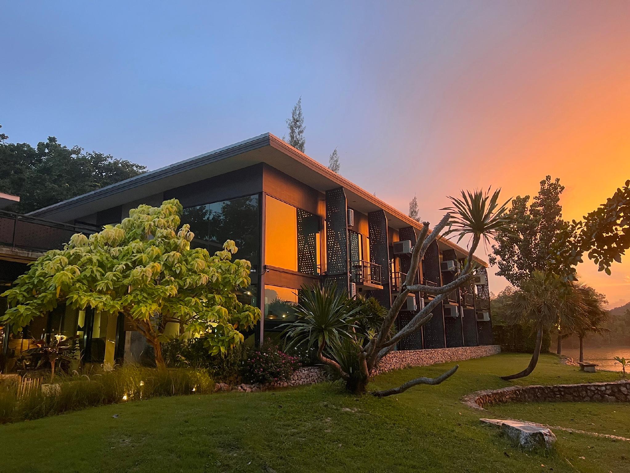 Ngoại cảnh khách sạn