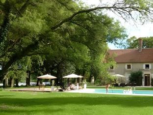 Khu vực xung quanh