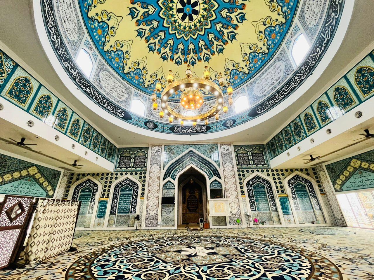 Nơi tham quan gần đây