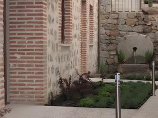 Khu vực xung quanh