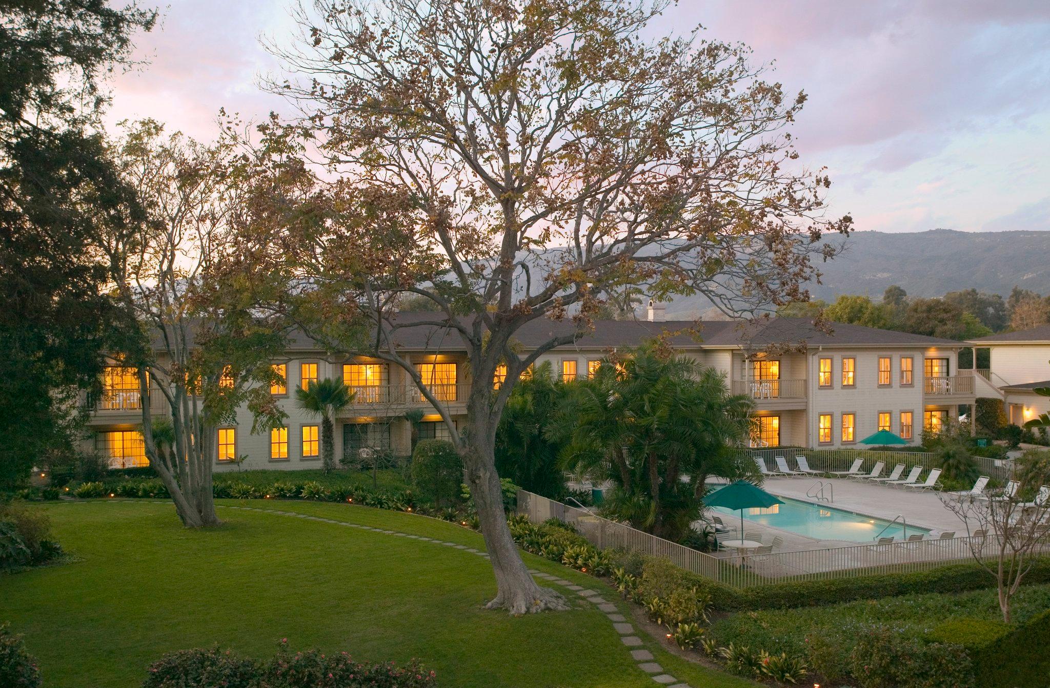 Ngoại cảnh khách sạn