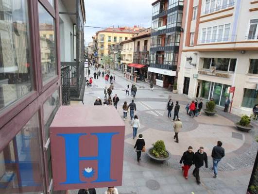 Khu vực xung quanh