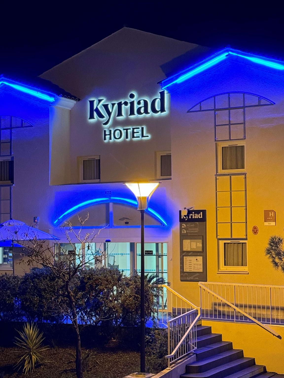 Ngoại cảnh khách sạn