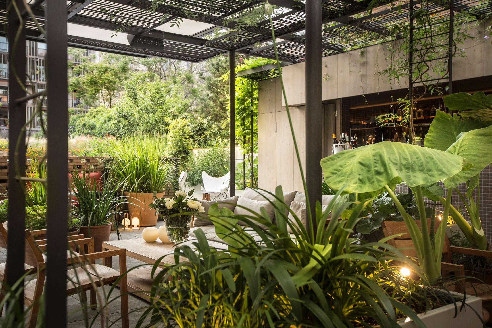 Ngoại cảnh khách sạn