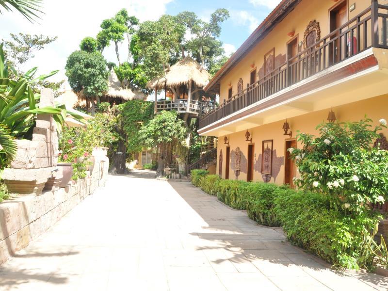 Ngoại cảnh khách sạn