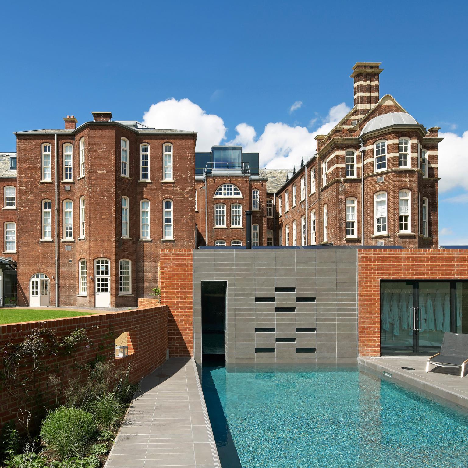 Ngoại cảnh khách sạn