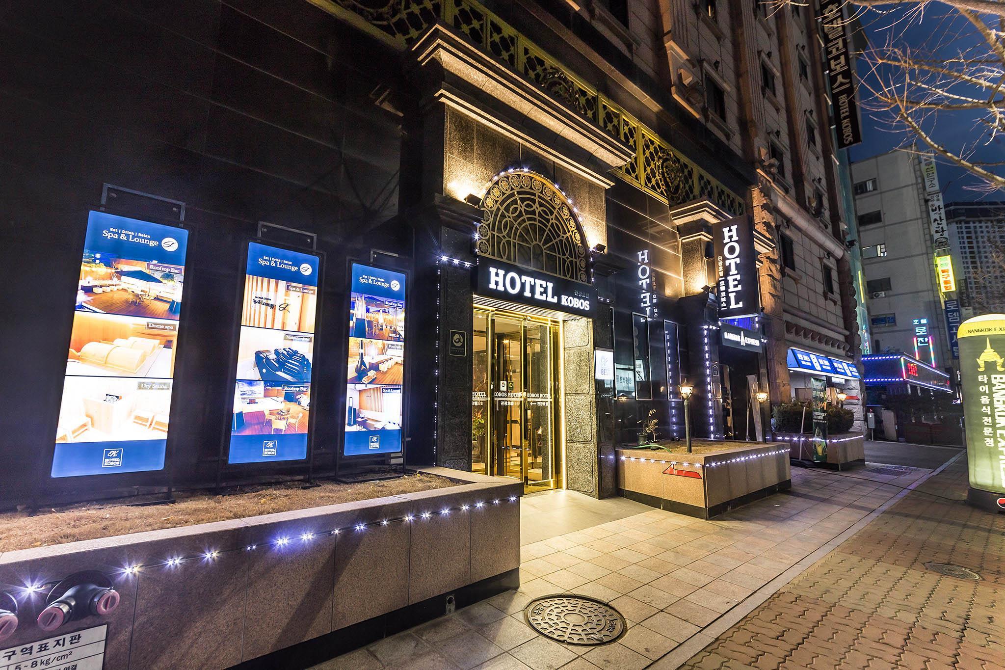 Ngoại cảnh khách sạn