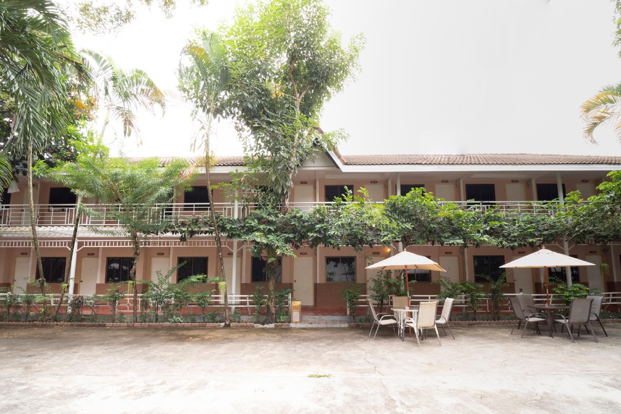 Ngoại cảnh khách sạn