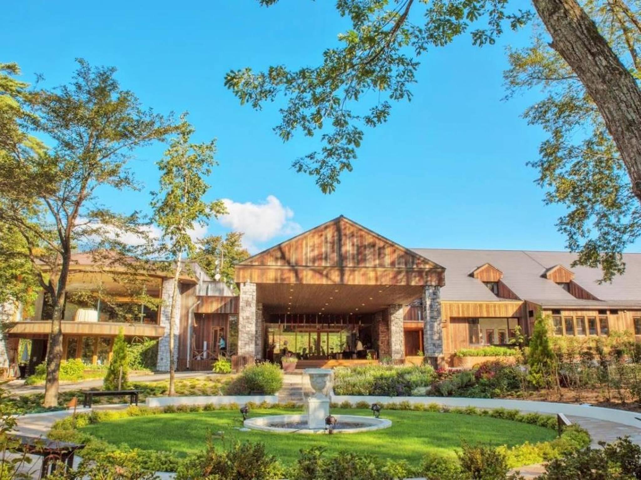 Ngoại cảnh khách sạn