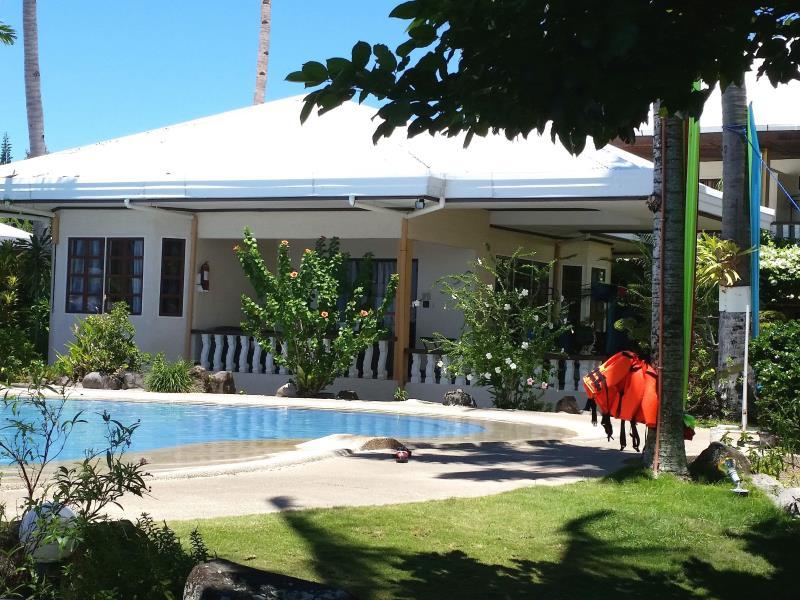 Ngoại cảnh khách sạn